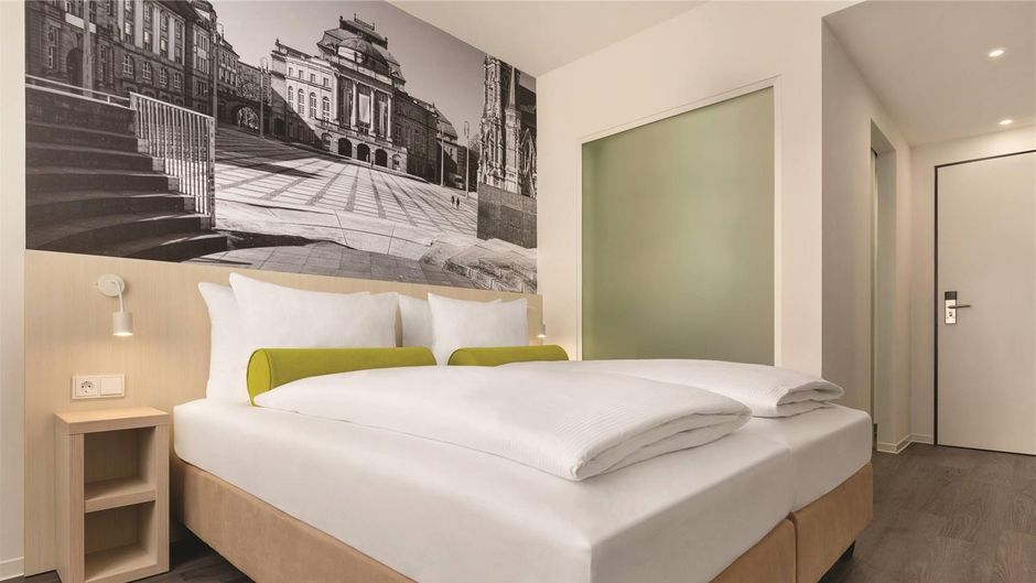 Super 8 by Wyndham Chemnitz Room