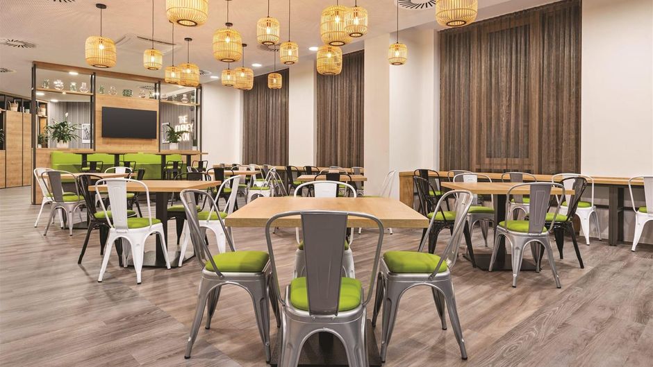 Super 8 by Wyndham Chemnitz Other