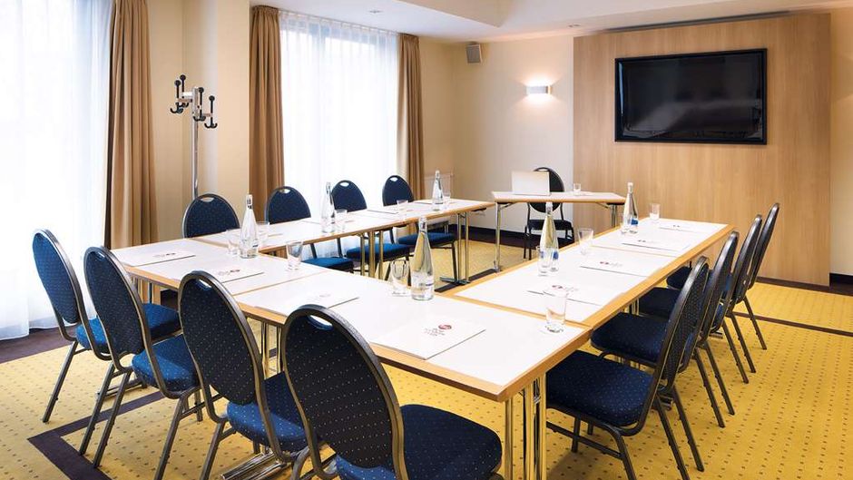 LanzCarre Hotel, Radisson Individuals Meeting