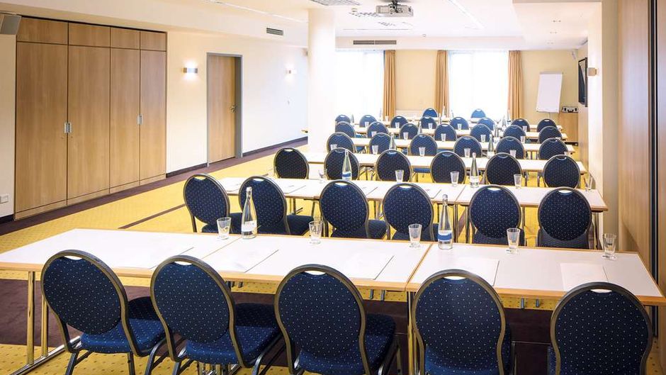 LanzCarre Hotel, Radisson Individuals Meeting