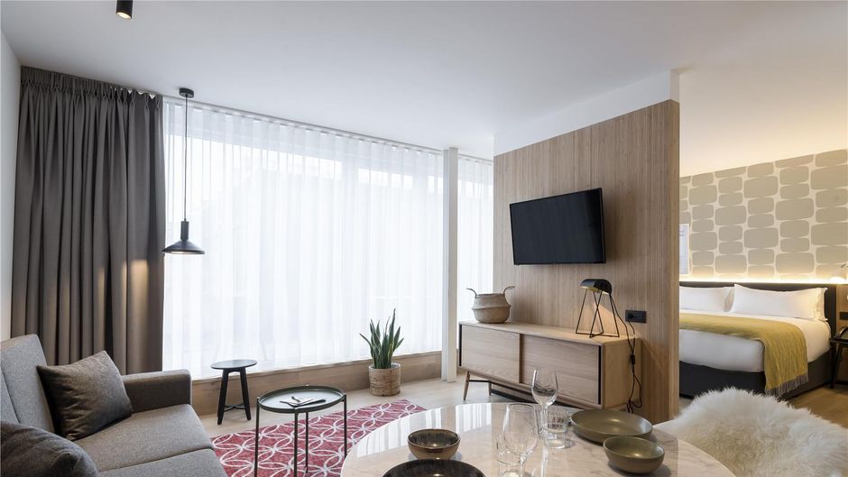 Premier Suites Plus Antwerp Suite