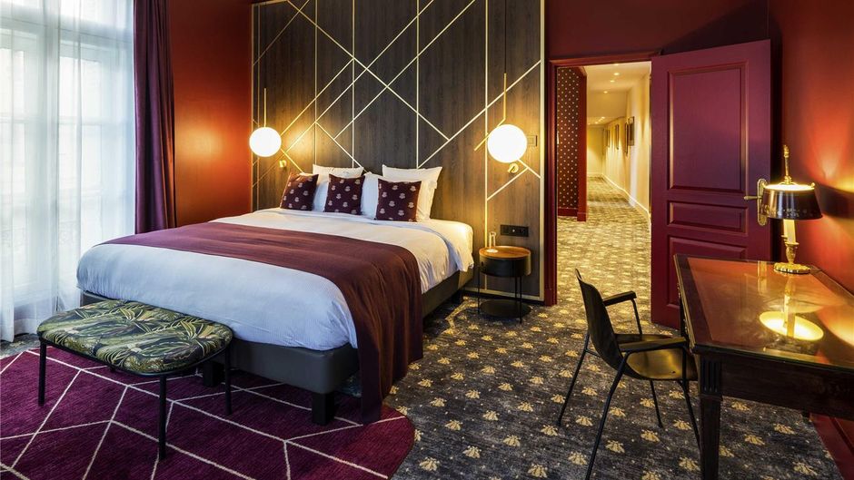 Aigle Noir Fontainebleau MGallery Suite