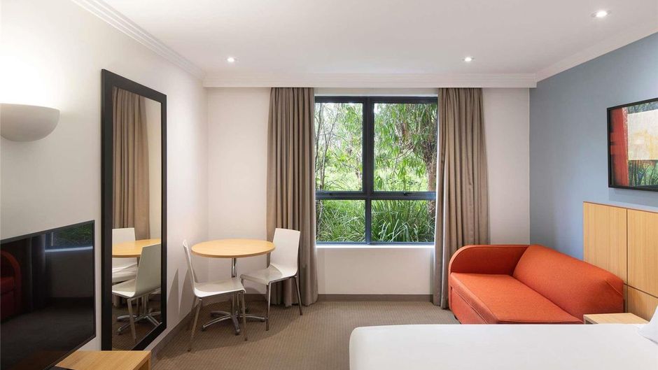 Mercure Brisbane Garden City Exterior