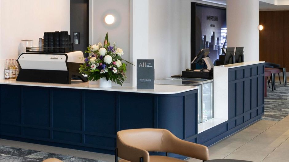 Mercure Brisbane Garden City Restaurant