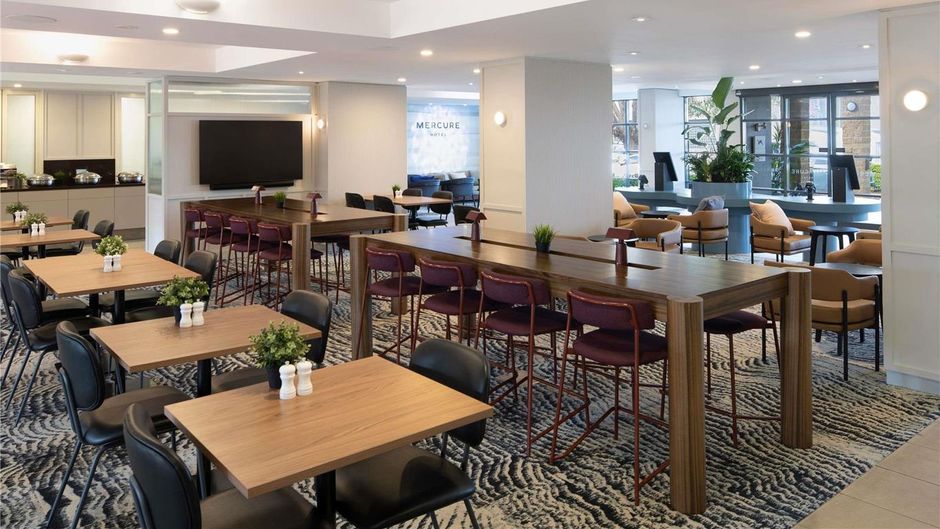 Mercure Sydney Manly Warringah Exterior