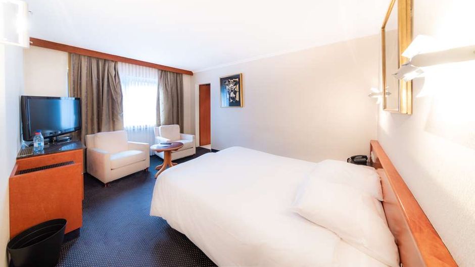 Koener Hotel Room