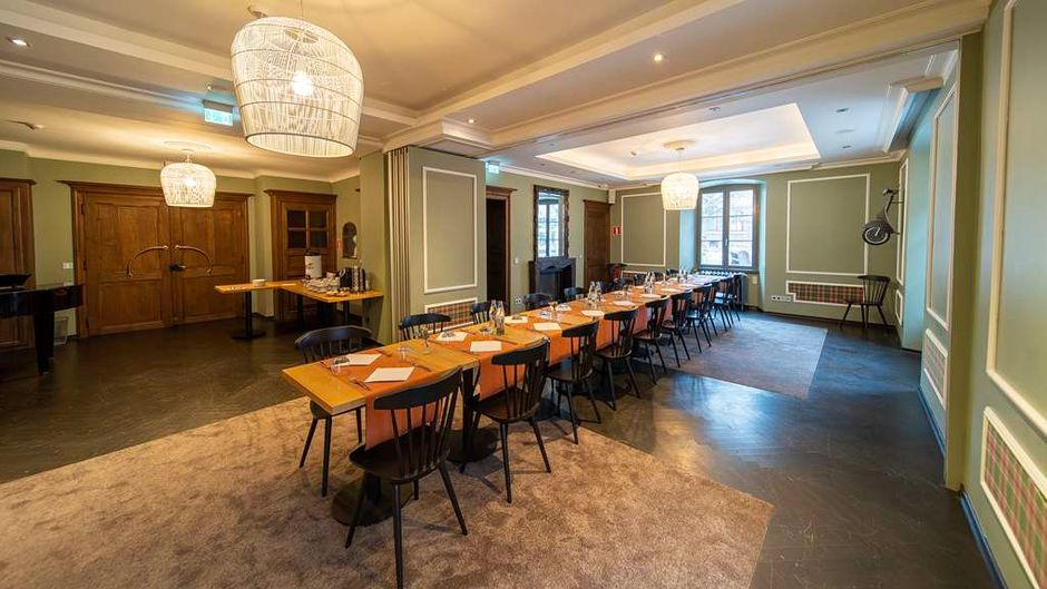 Koener Hotel Meeting