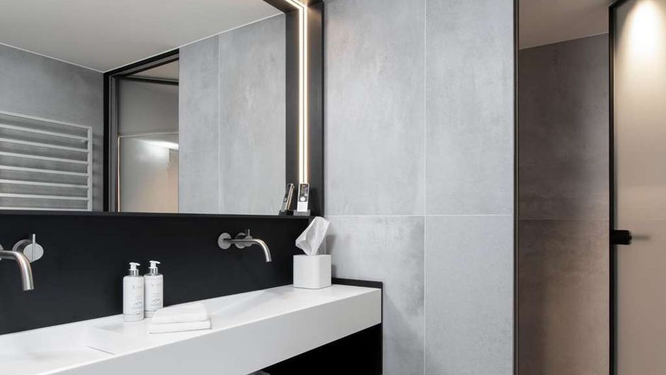Hotel des Horlogers Room