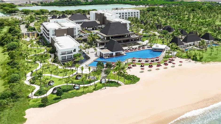Pullman Lombok Mandalika Beach Resort Exterior