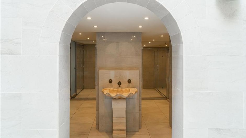 Cour des Loges Lyon, Radisson Coll Hotel Spa