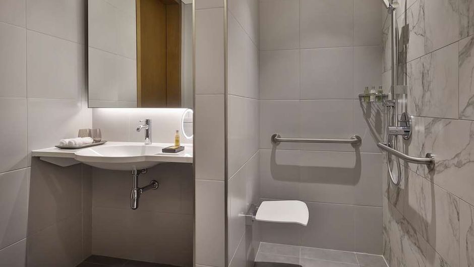 DoubleTree by Hilton Yas Isl Residences Room