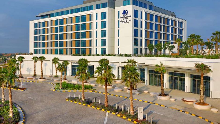 DoubleTree by Hilton Yas Isl Residences Exterior