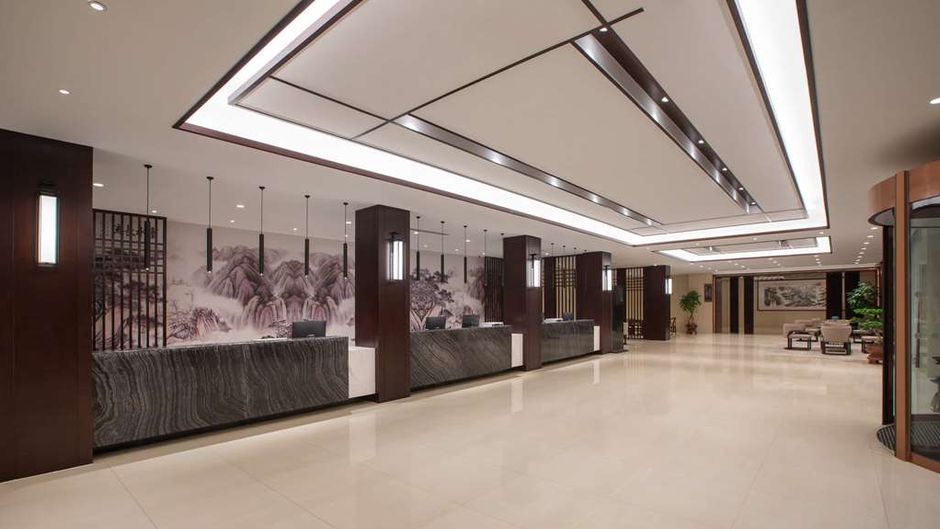 Ramada Encore by Wyndham Linqu Downtown Lobby