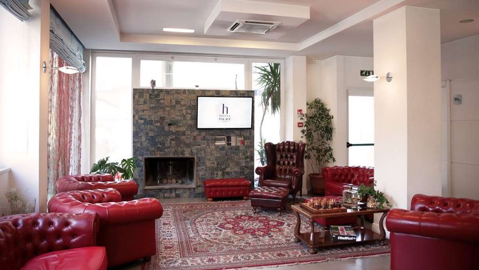 Hotel Palace Lobby
