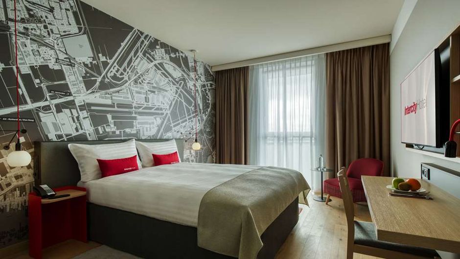 IntercityHotel Amsterdam Airport Room