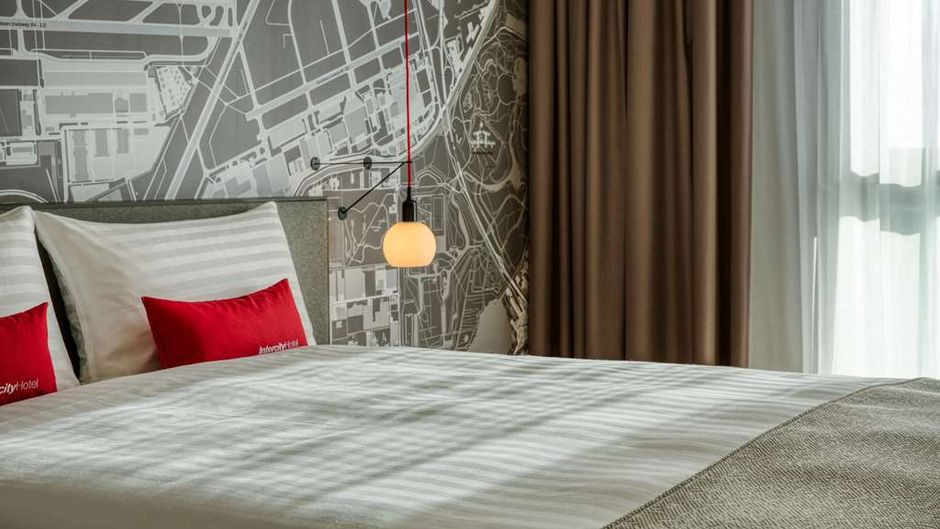 IntercityHotel Amsterdam Airport Room