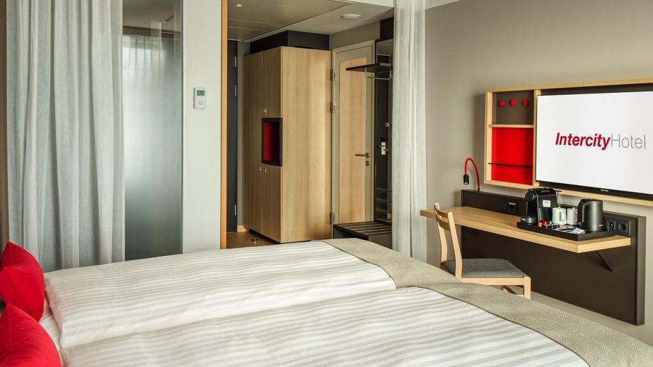 IntercityHotel Amsterdam Airport Room