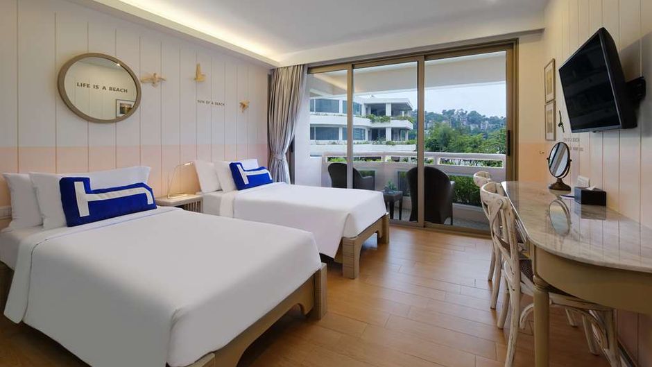 Homm Bliss Southbeach Patong Room