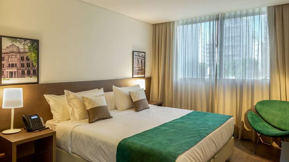 Dazzler by Wyndham La Plata Room