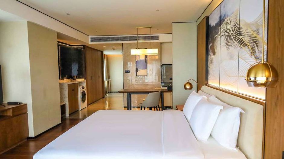 Howard Johnson Optics Valley Residence Room