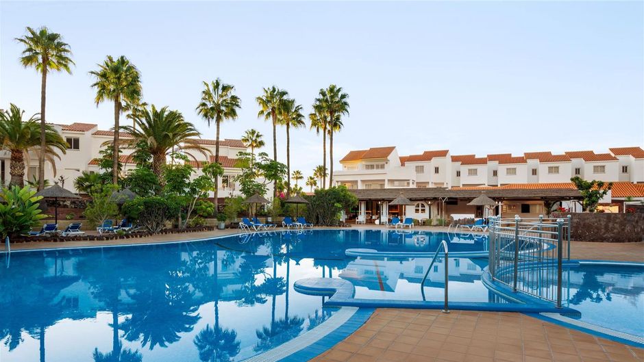 Wyndham Residences Golf del Sur Pool