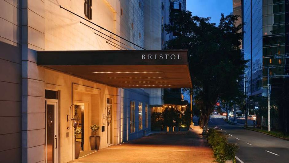 Bristol Panama Exterior