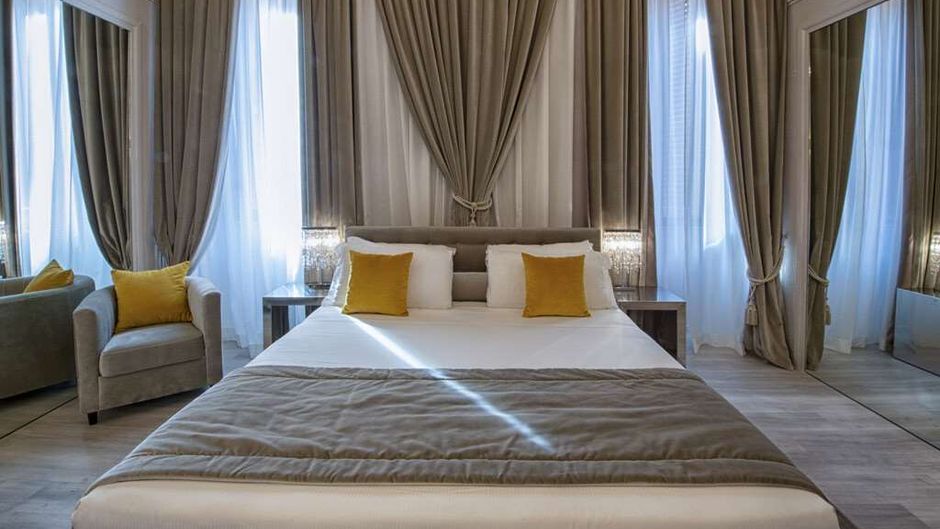 Palazzo Nainer Room