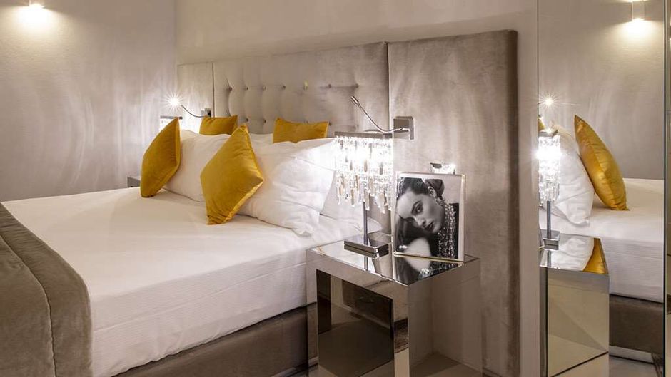 Palazzo Nainer Room