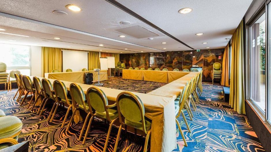 Helios Hotel Meeting