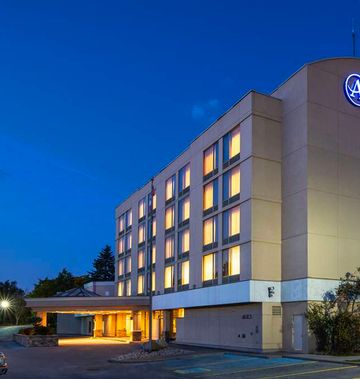 Allure Hotel & Conference Centre, Ascend