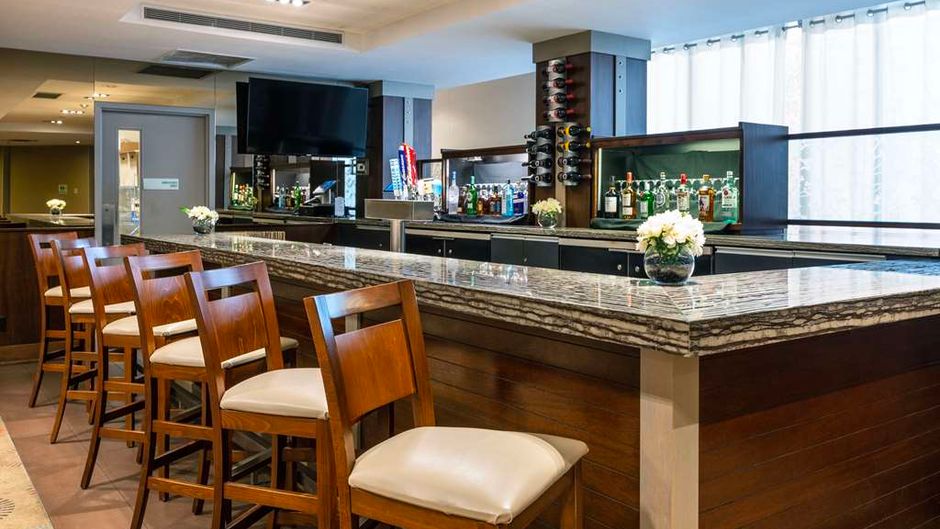 Allure Hotel & Conference Centre, Ascend Restaurant