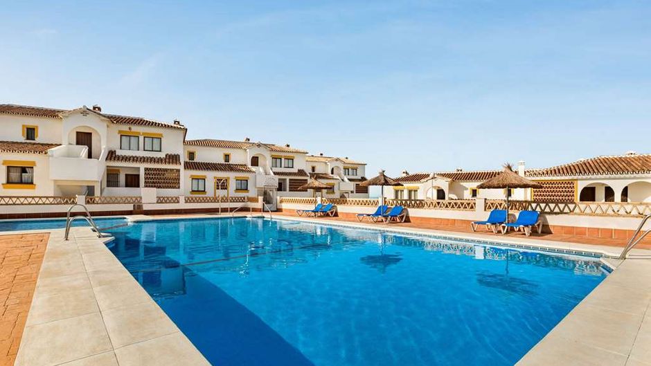 Ramada Hotel & Suites Costa del Sol Pool