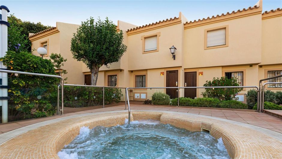 Ramada Hotel & Suites Costa del Sol Pool