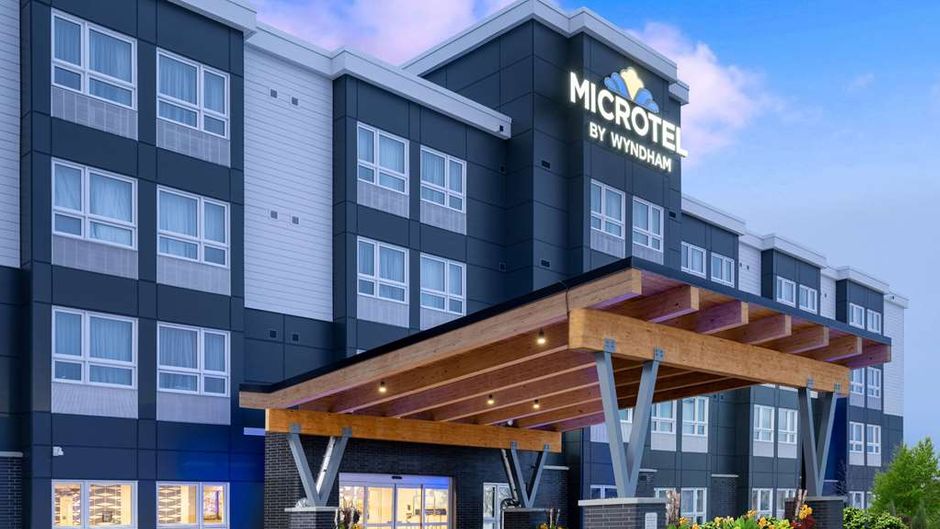 Microtel Inn & Suites by Wyndham Kanata Exterior