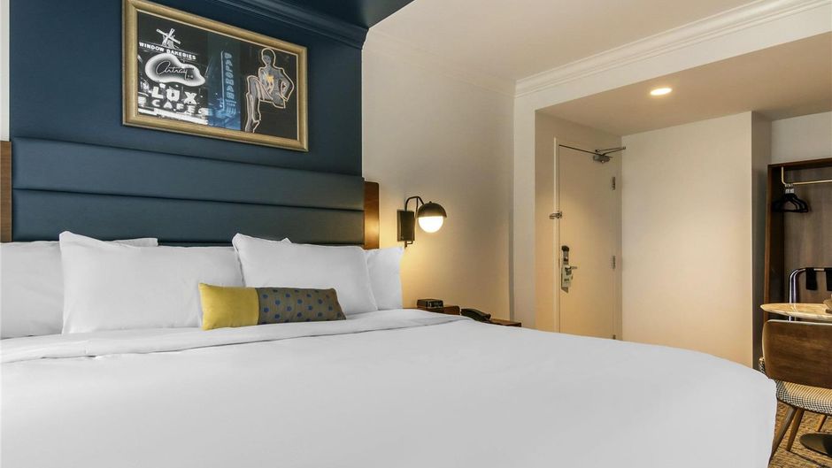 Hotel Belmont Vancouver MGallery Room