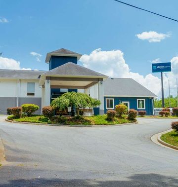 Clarion Pointe Dillard