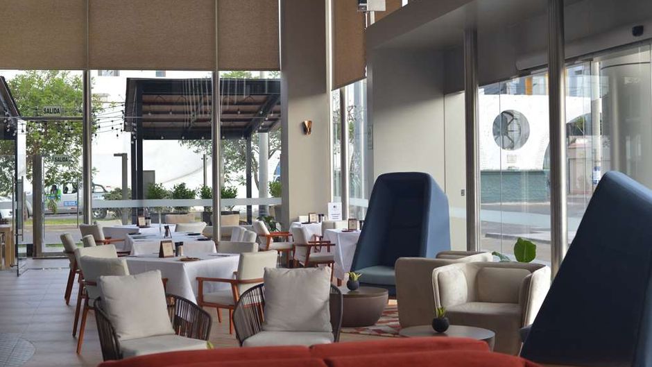 DoubleTree by Hilton Trujillo Restaurant