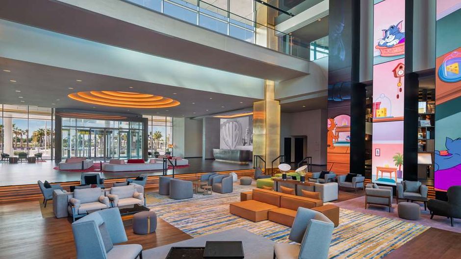 The WB Abu Dhabi, Curio Collection Lobby