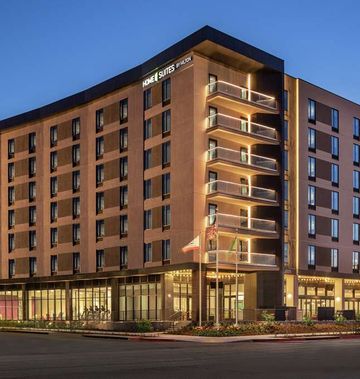 Home2 Suites by Hilton Woodland Hills