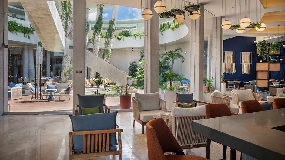 Hilton Garden Inn Cancun Airport Lobby