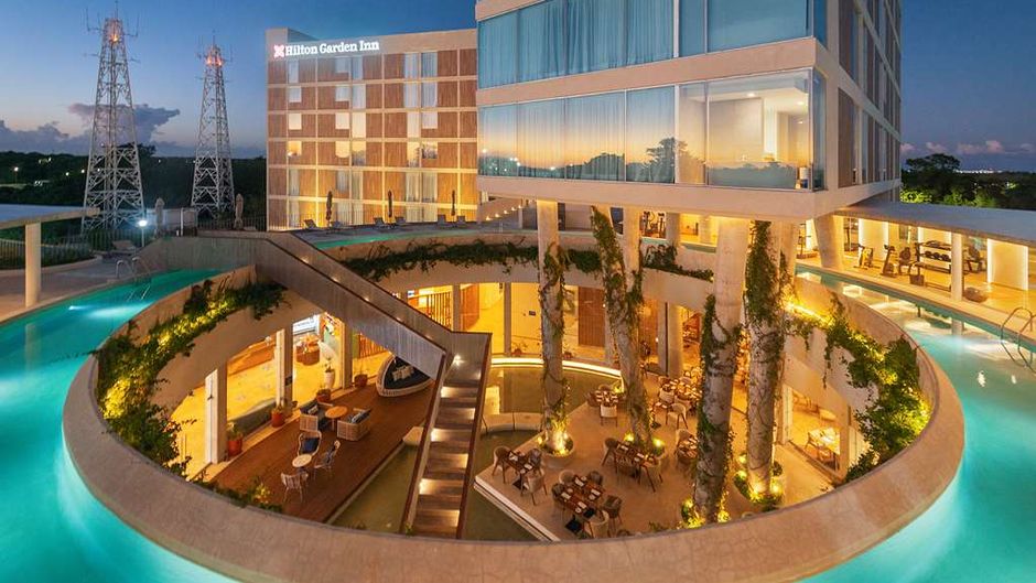 Hilton Garden Inn Cancun Airport Exterior