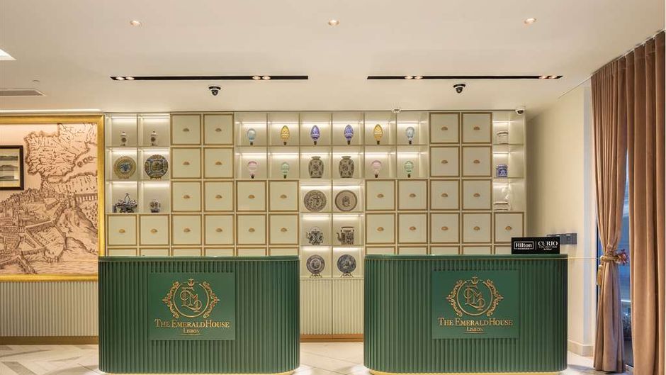 The Emerald House, Curio Collection Lobby