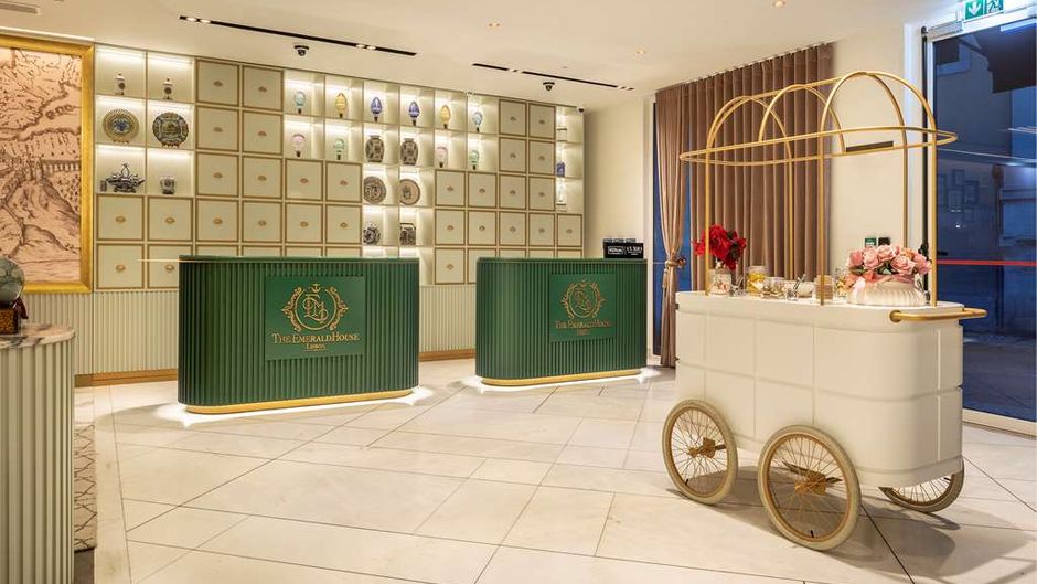 The Emerald House, Curio Collection Lobby