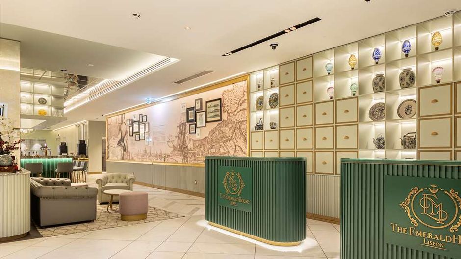The Emerald House, Curio Collection Lobby