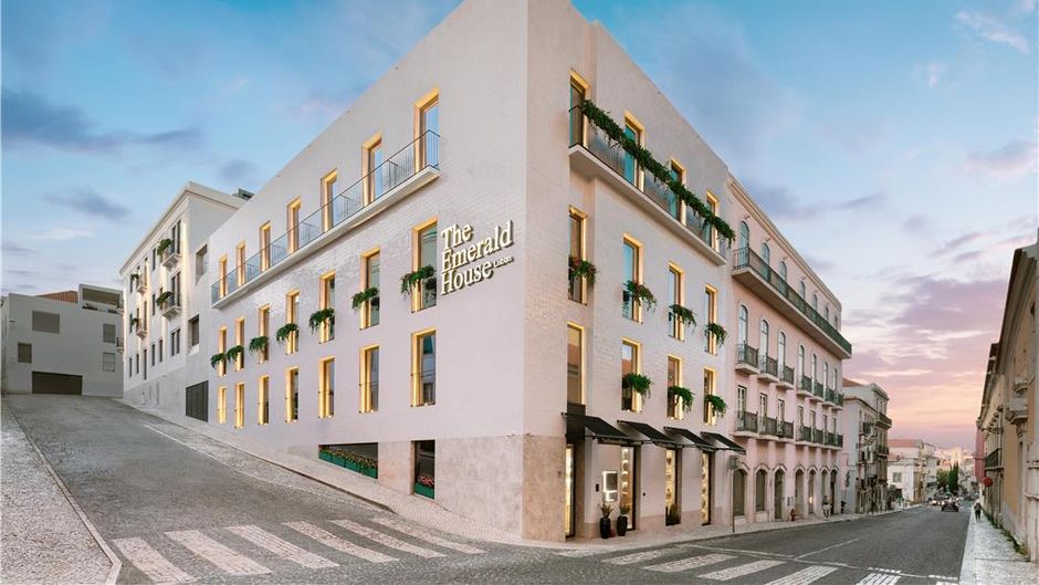 The Emerald House, Curio Collection Exterior