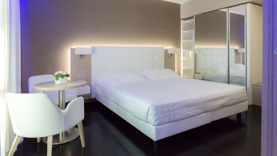 Raffaello Hotel Room