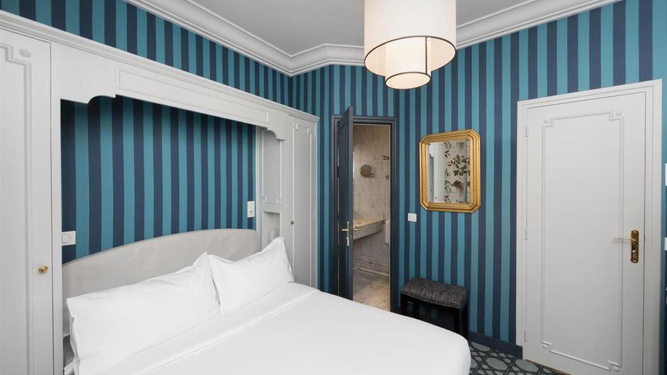 Hotel Saint Germain Room