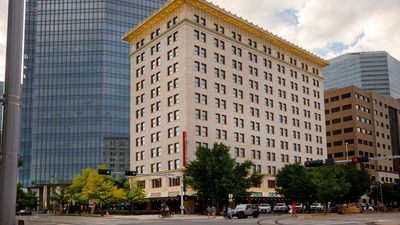 Colcord Hotel, Curio Collection Hilton