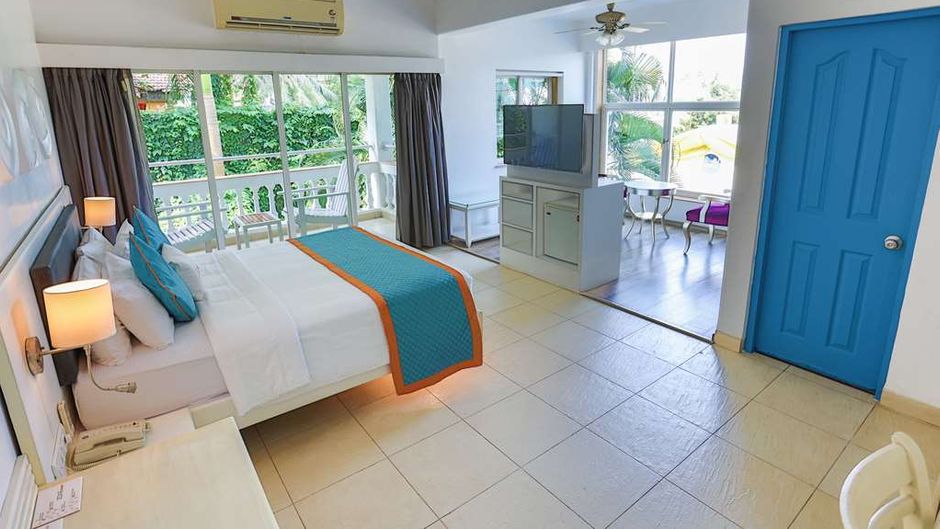 Azzure by Spree Goa Room
