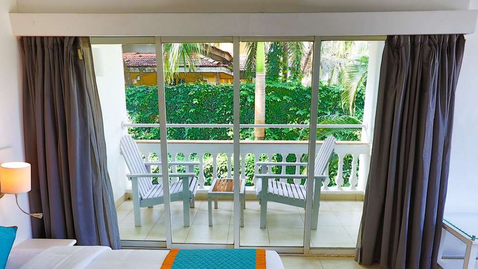 Azzure by Spree Goa Room